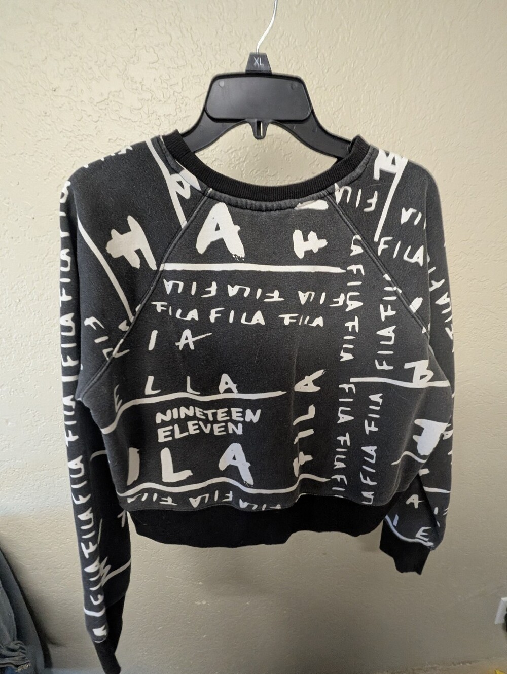 Fila Black & White Logo Print Cropped Crewneck Sweatshirt